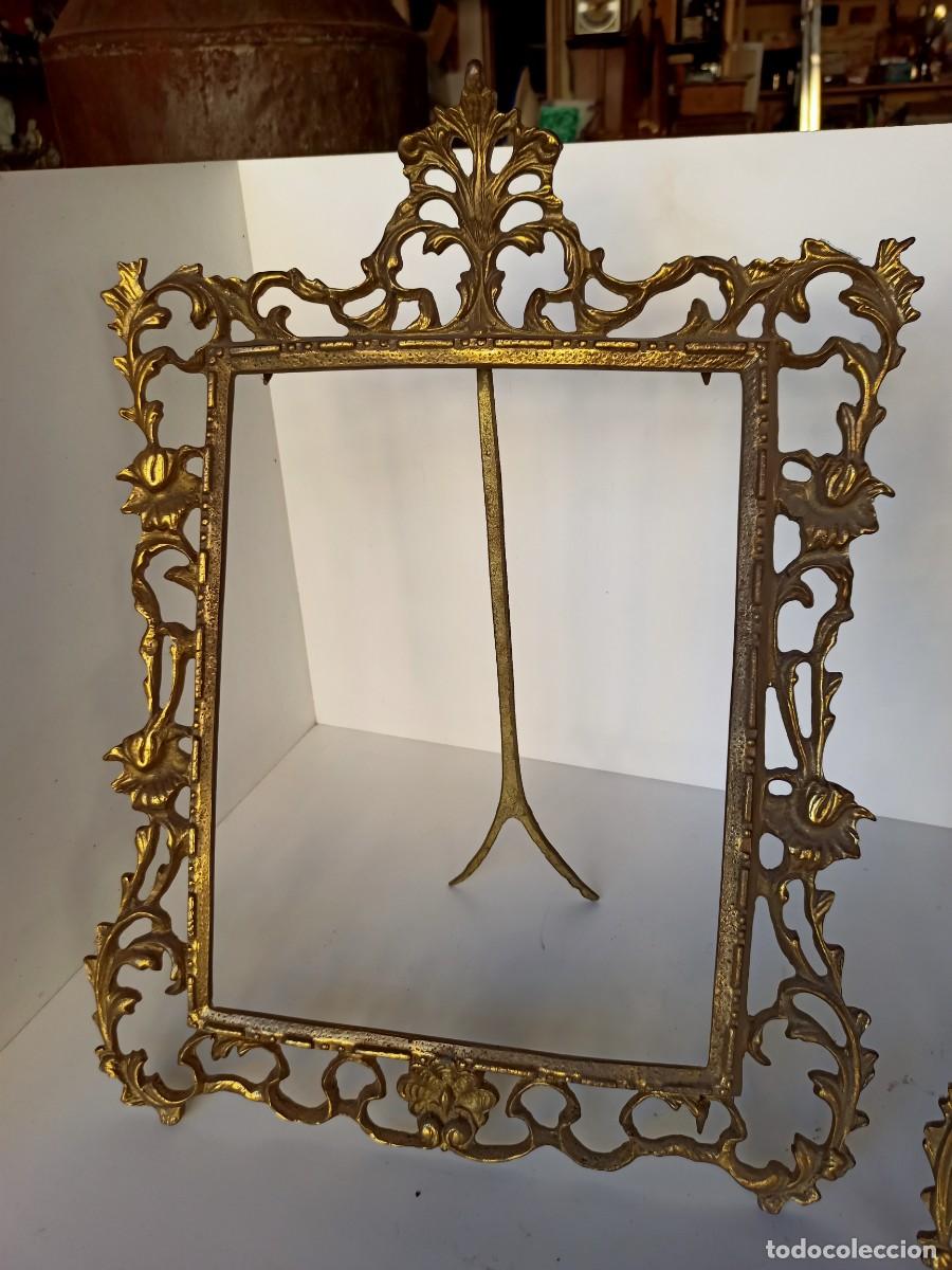 Antig&uuml;edades: Pareja de marcos de bronce - Foto 2