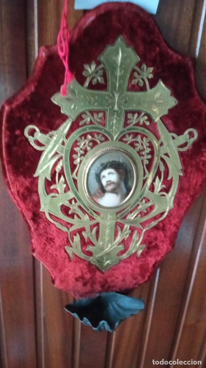 Antig&uuml;edades: BENDITERO CON P&Egrave;QUE&Ntilde;O ESMALTE ANTIGUO - Foto 1