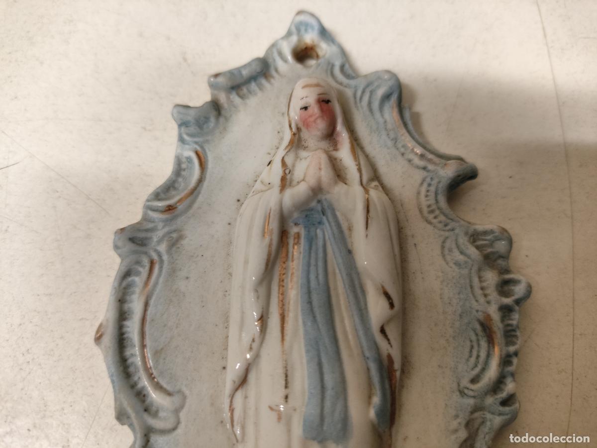 Antig&uuml;edades: ANTIGUA BENDITERA LOURDES EN BISCUIT - Foto 4