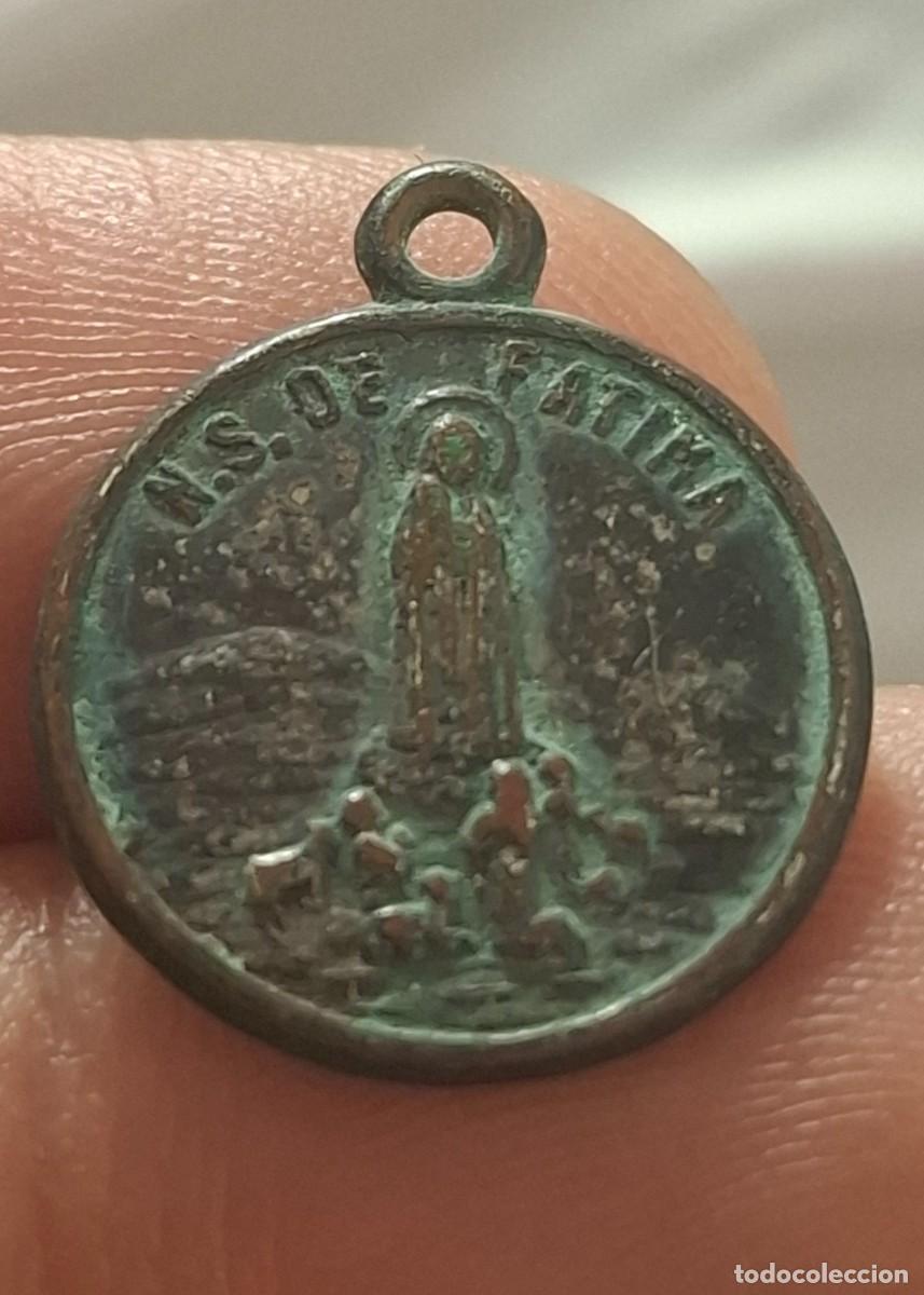 Antig&uuml;edades: Antigua medalla de F&aacute;tima. - Foto 1