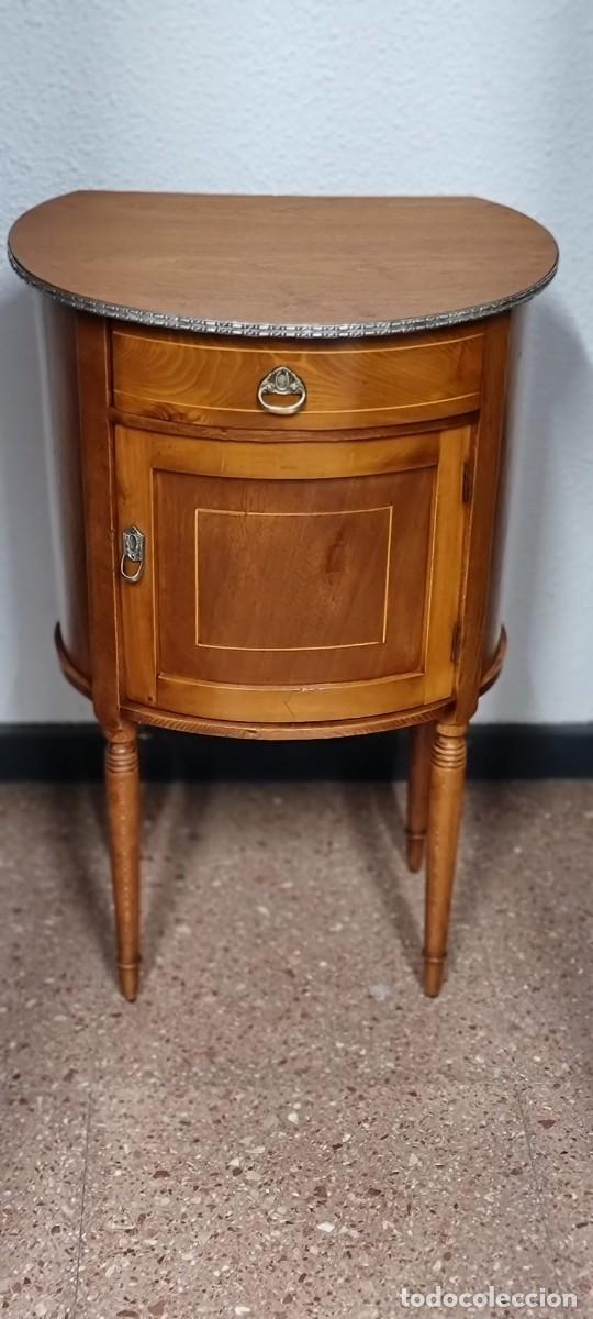 Antig&uuml;edades: Mueble auxiliar cl&aacute;sico de madera - Foto 2