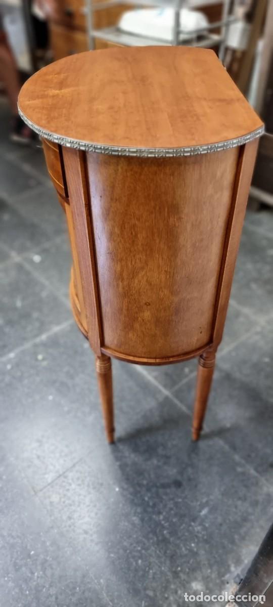 Antig&uuml;edades: Mueble auxiliar cl&aacute;sico de madera - Foto 4