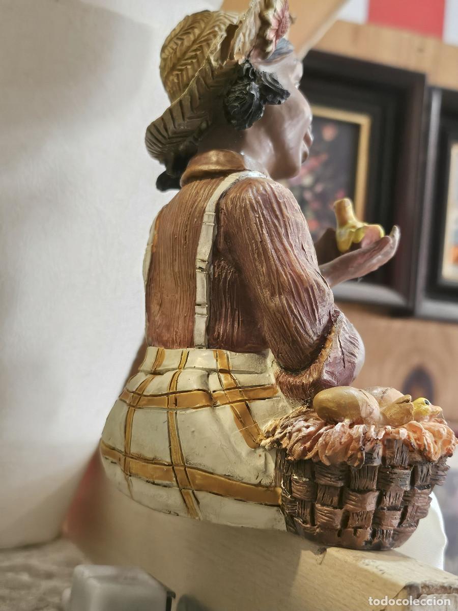 Antig&uuml;edades: figura acrilica sentada - Foto 4