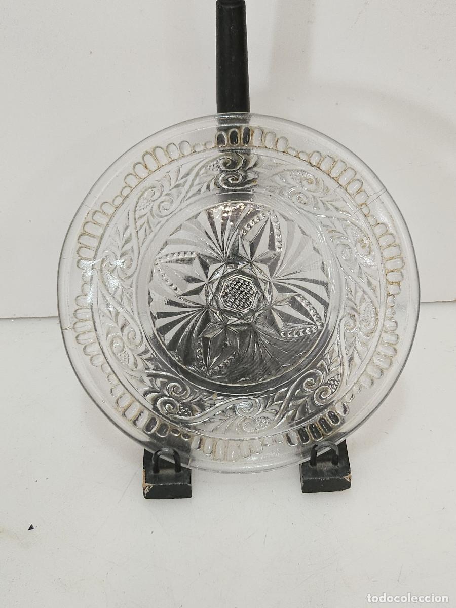 Antig&uuml;edades: plato de cristal labrado - Foto 1