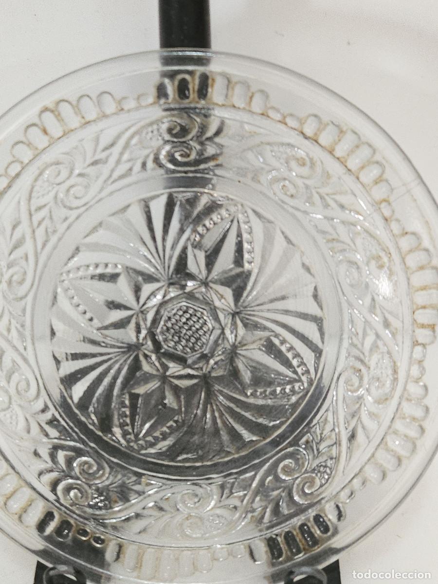 Antig&uuml;edades: plato de cristal labrado - Foto 2