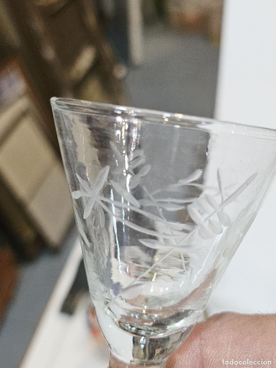 Antig&uuml;edades: 2 copas de cristal labrado - Foto 4