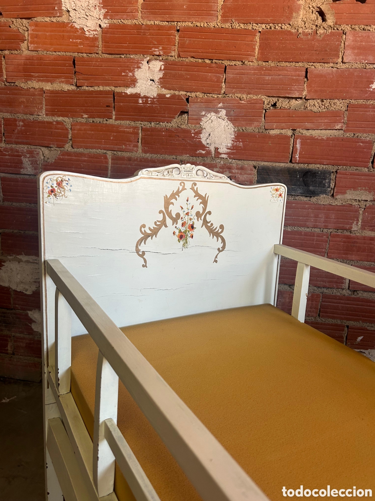 Antig&uuml;edades: Cuna de madera para bebe - Foto 3