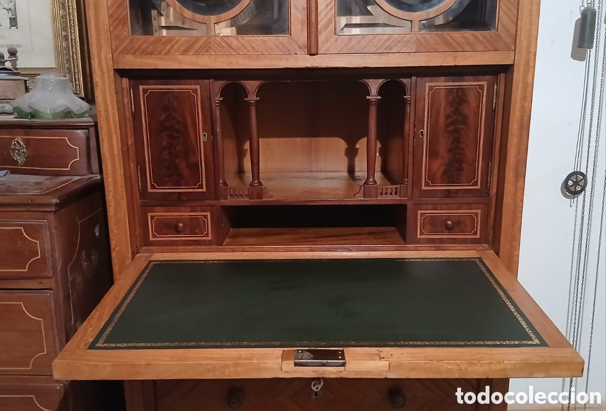 Antig&uuml;edades: Antiguo secreter con cristales - Foto 2