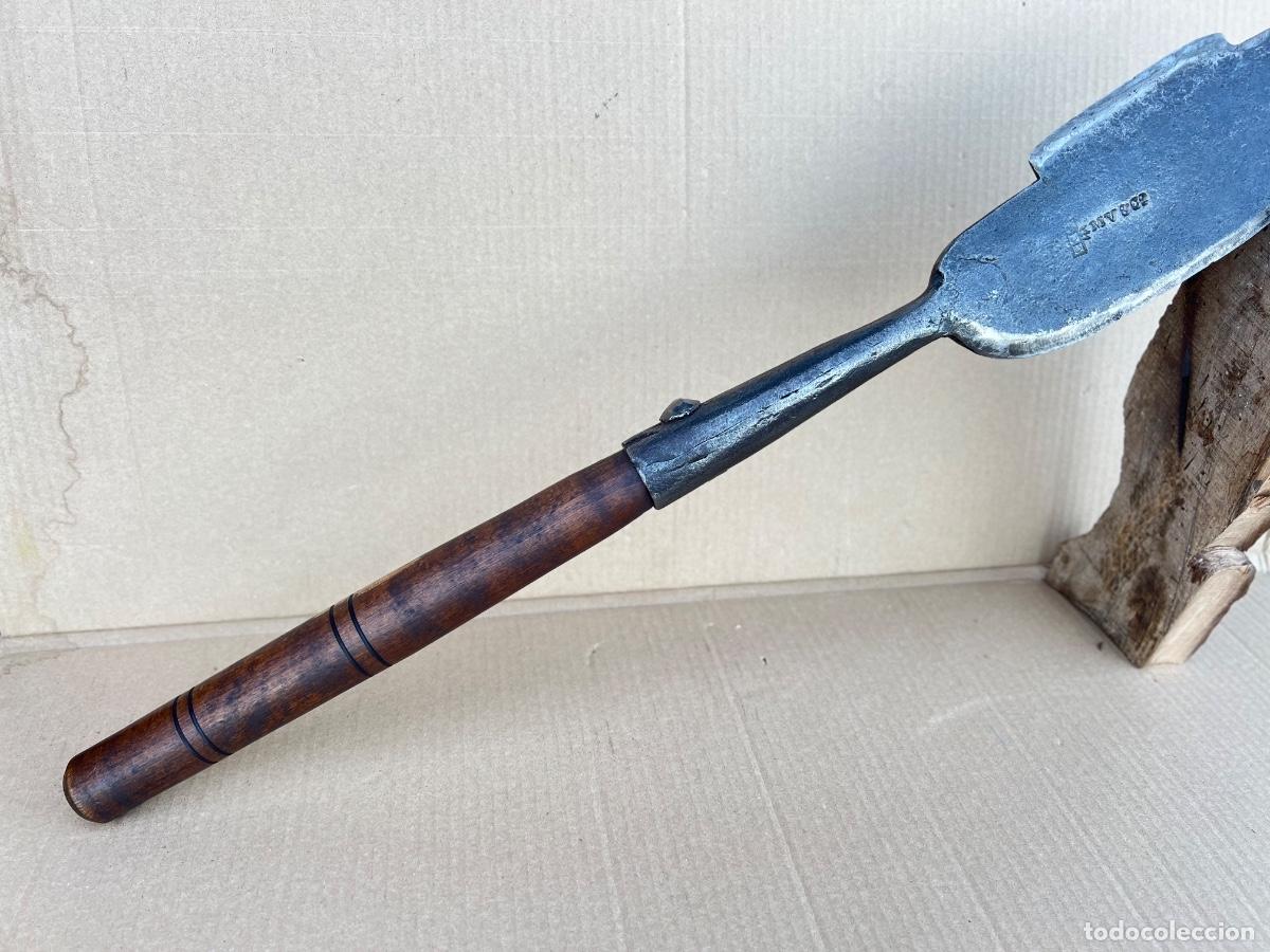Antig&uuml;edades: Podon ingl&eacute;s con marcas y mango 70 cm - Foto 7