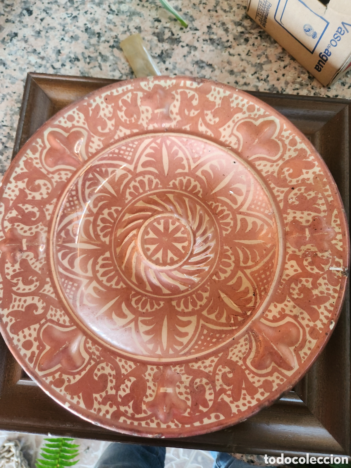 Antig&uuml;edades: Antiguo plato de reflejos de manises - Foto 1
