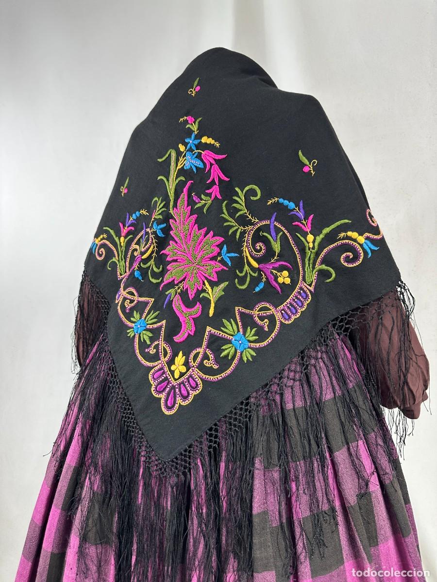 Oggetti Antichi: Pa&ntilde;uelo de merino negro bordado