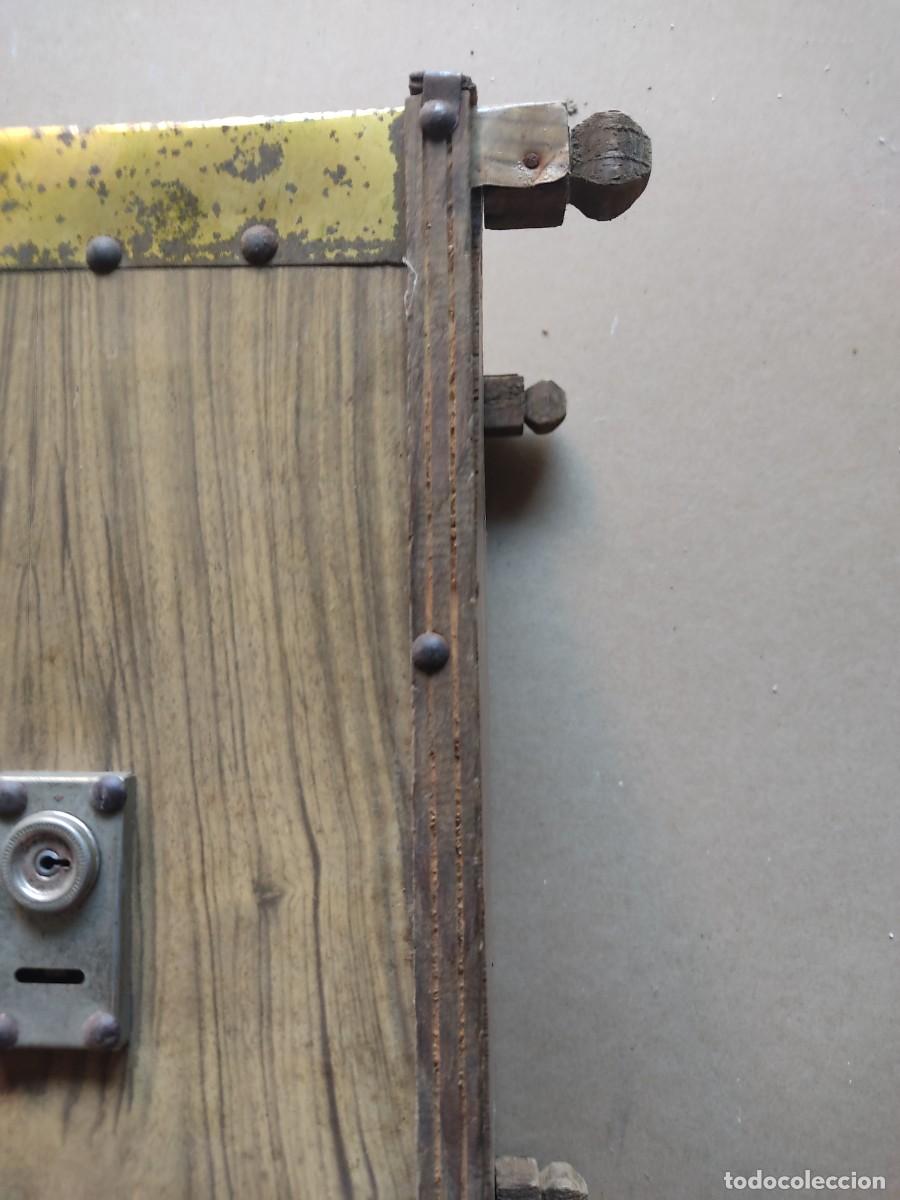 Antig&uuml;edades: BAUL PEQUE&Ntilde;O PARA RESTAURAR - Foto 13