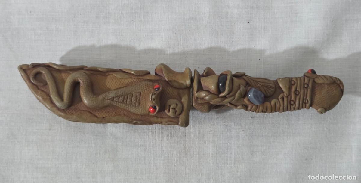 Antig&uuml;edades: Cuchillo japones en resina y agata - Foto 2