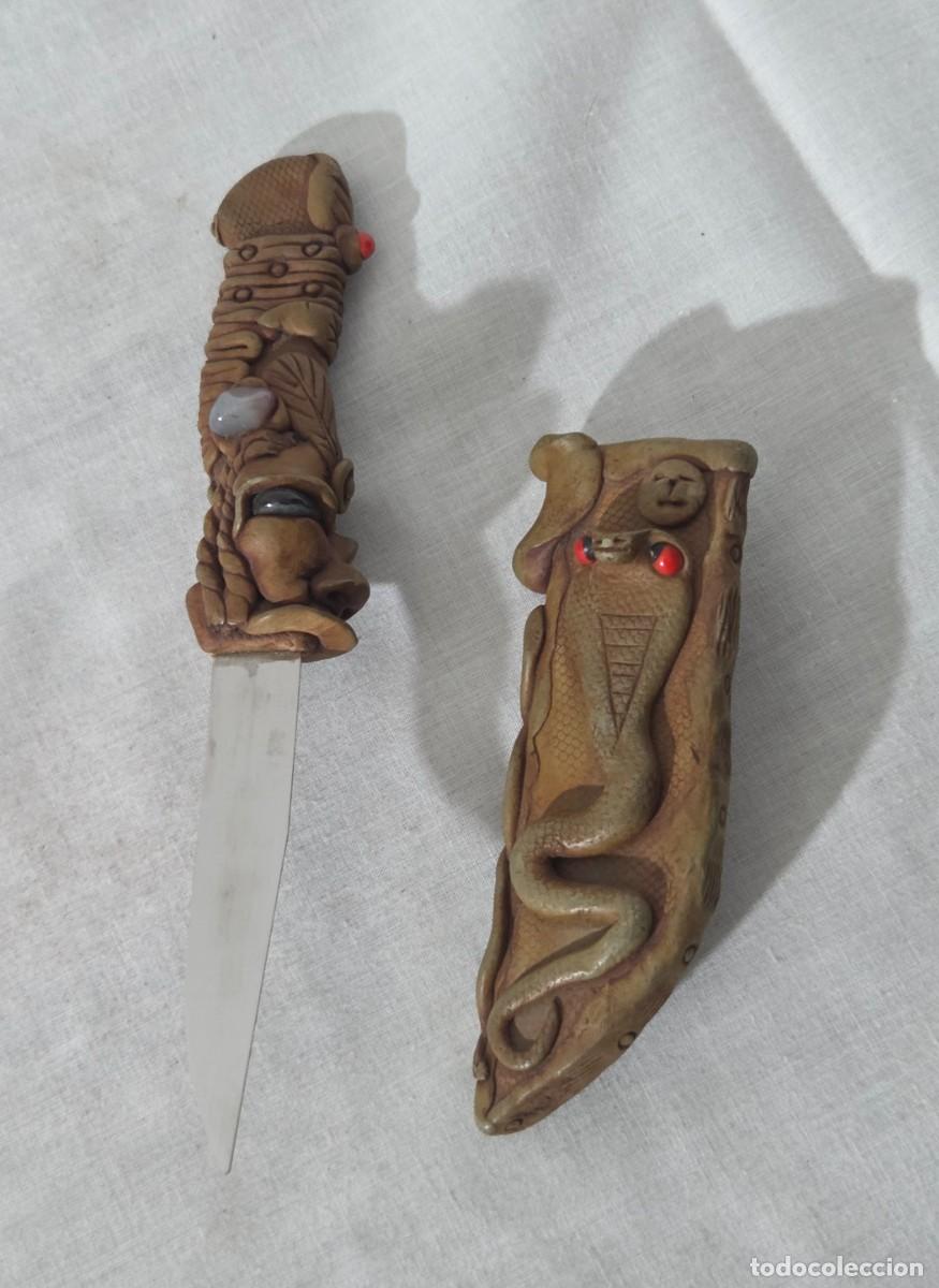 Antig&uuml;edades: Cuchillo japones en resina y agata - Foto 8