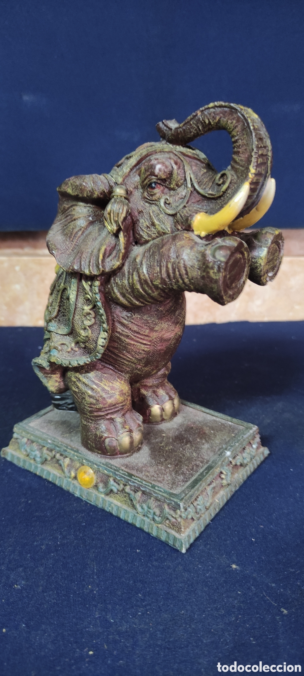 Antig&uuml;edades: Figura elegante resina - Foto 3