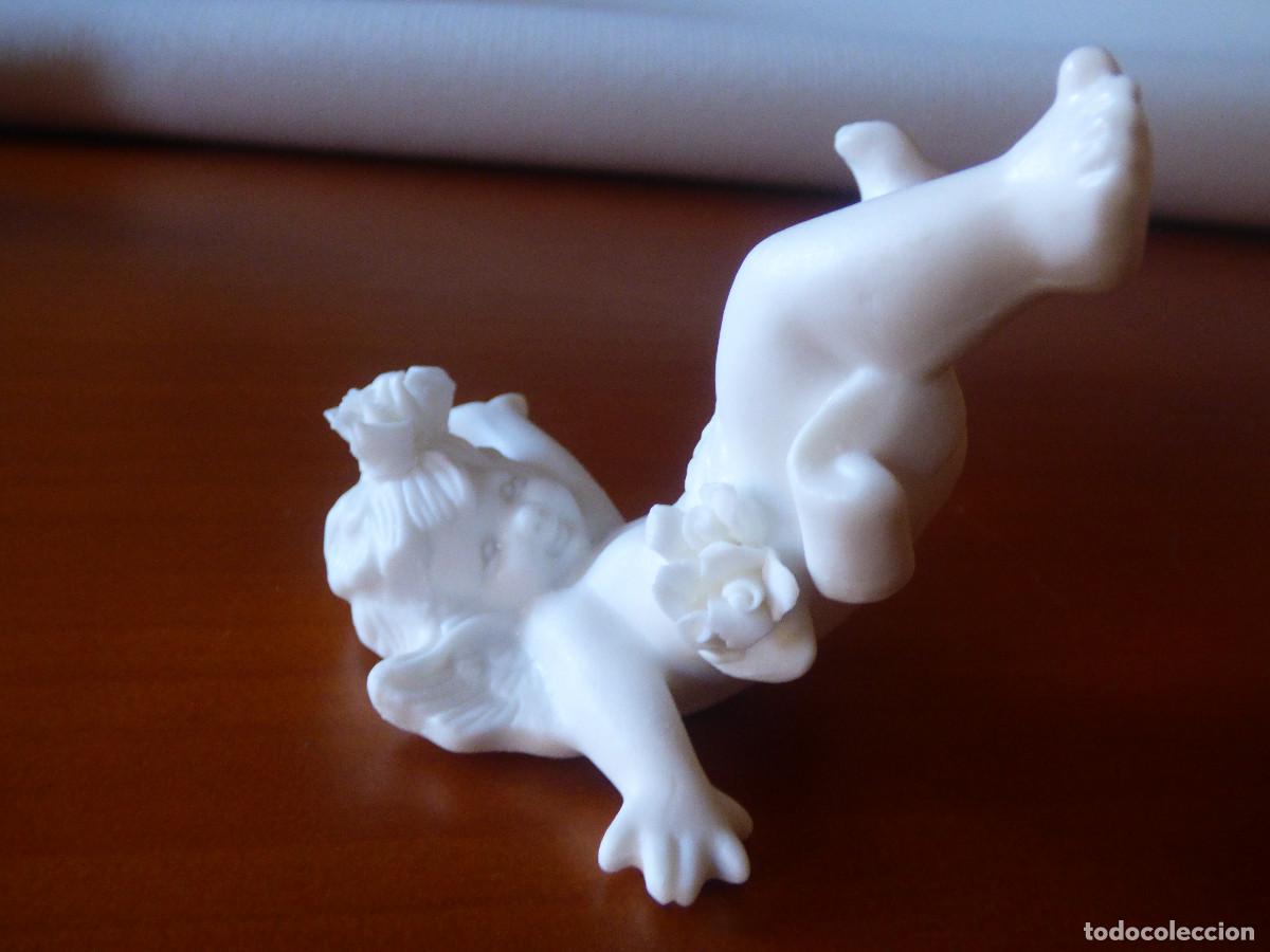 Antig&uuml;edades: Figurita de ,Angelito blanco. - Foto 1