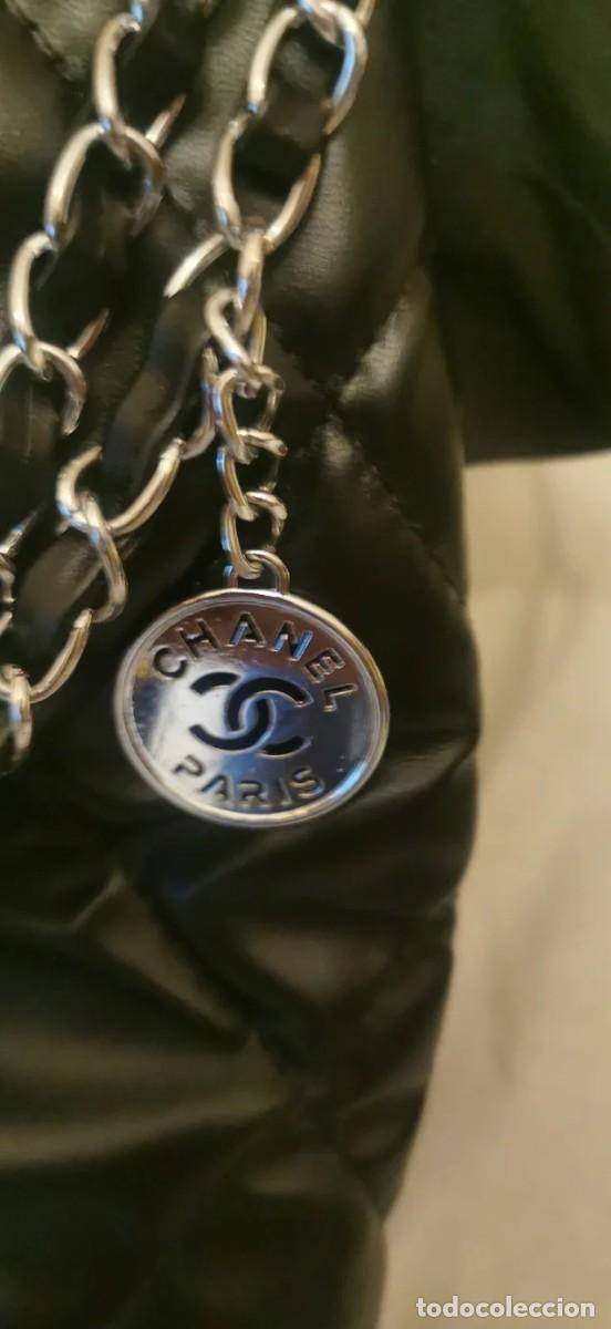 Antig&uuml;edades: Bolso Chanel negro acolchado - Cadena - Foto 5