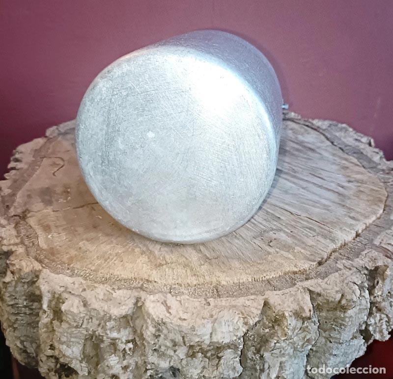 Antig&uuml;edades: Antigua lechera con asa ,de aluminio. - Foto 2