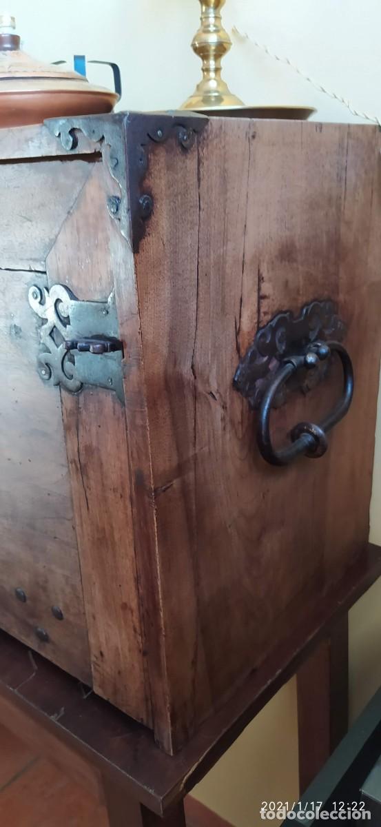 Antig&uuml;edades: Muebles antiguos bargue&ntilde;o - Foto 1