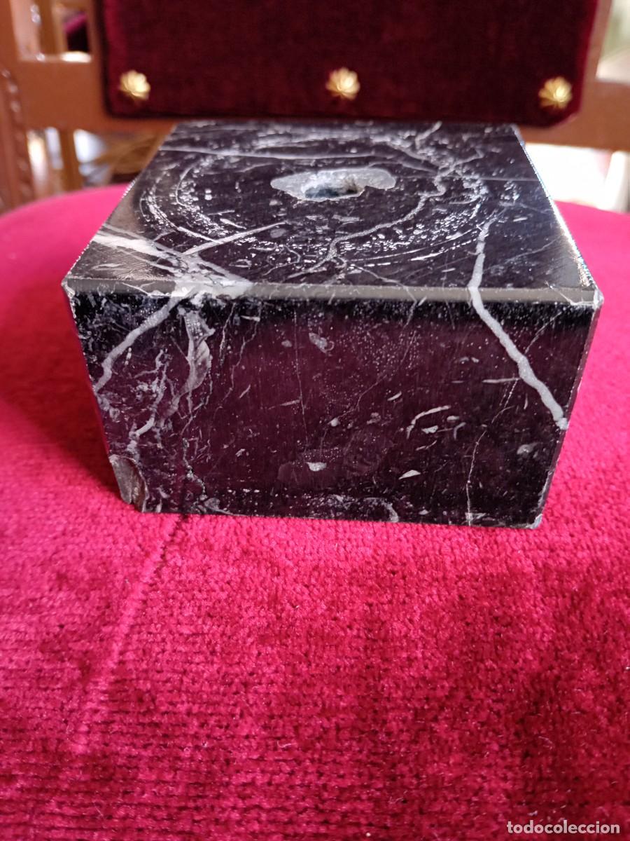 Antig&uuml;edades: Peana de m&aacute;rmol negro veteada - Foto 1