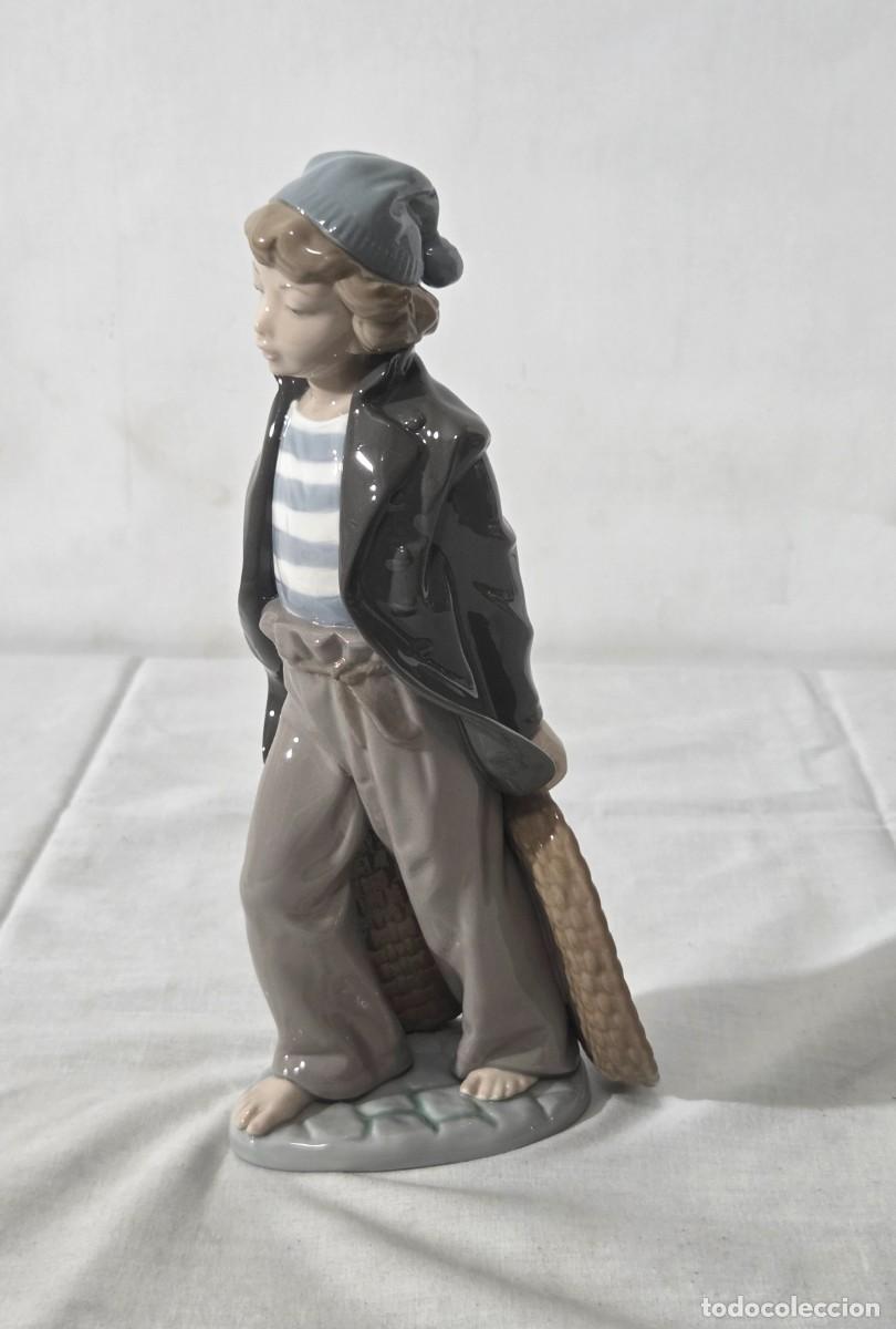 Antig&uuml;edades: Figura Grumete con cestas de Lladr&oacute; - Foto 2