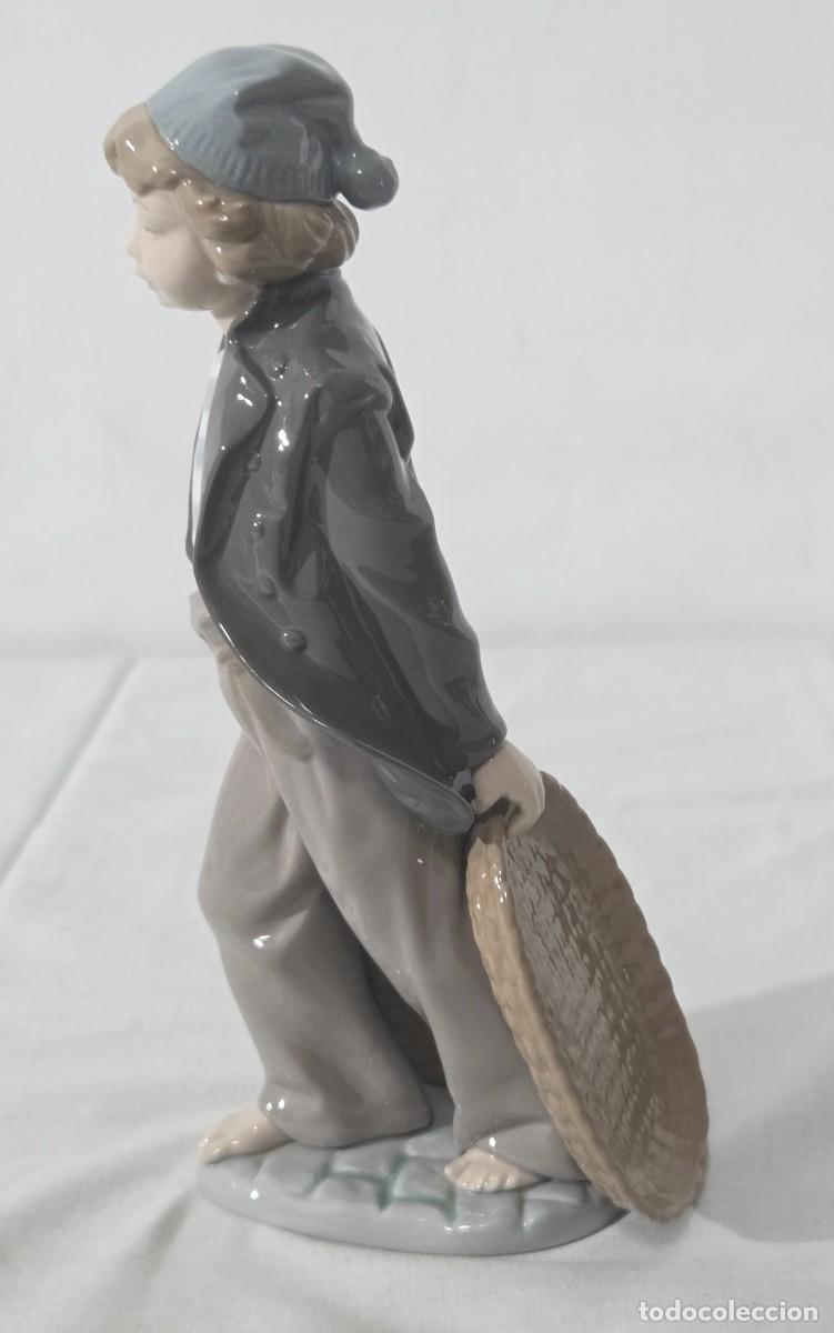 Antig&uuml;edades: Figura Grumete con cestas de Lladr&oacute; - Foto 3