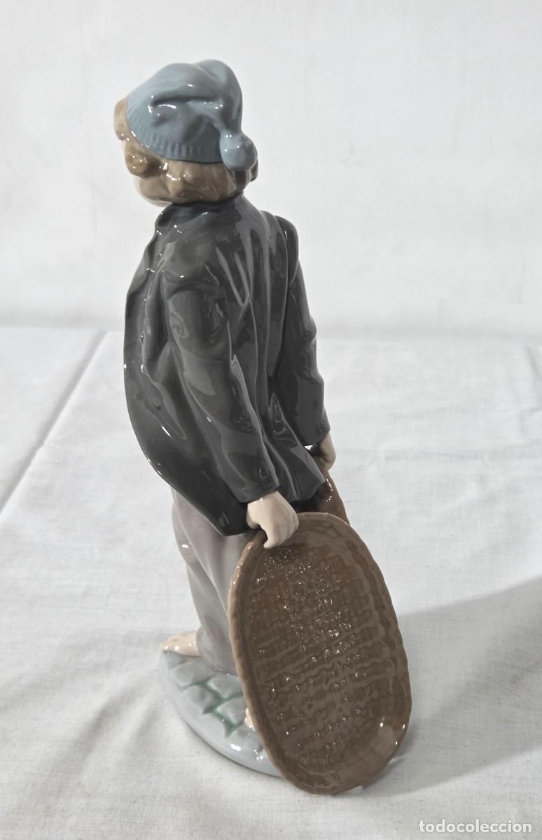 Antig&uuml;edades: Figura Grumete con cestas de Lladr&oacute; - Foto 4