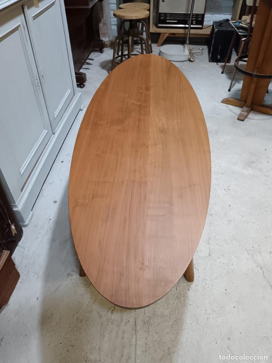 Antig&uuml;edades: MESA BAJA DE MADERA A&Ntilde;OS 50 - Foto 10