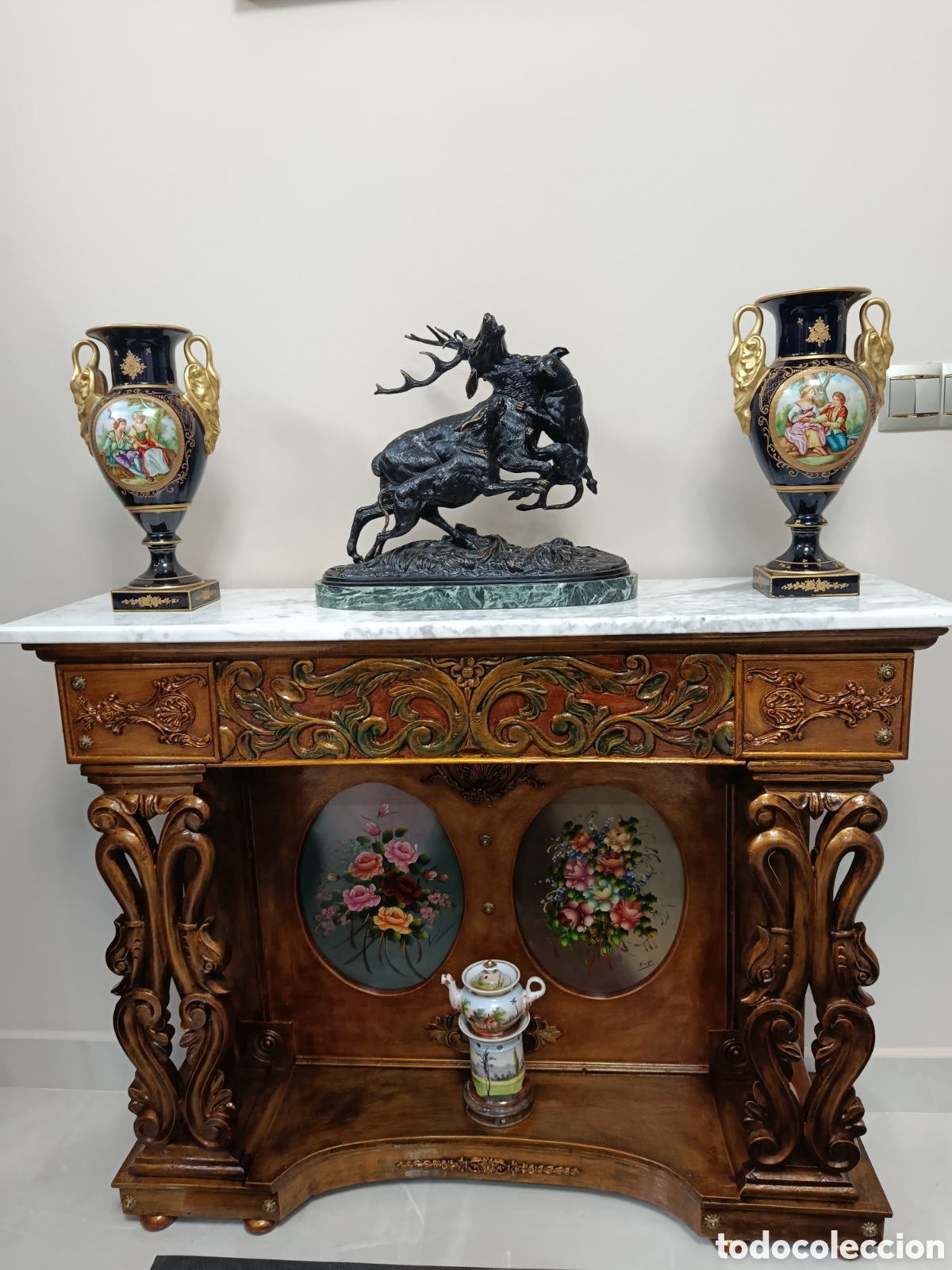 Antig&uuml;edades: Consola de madera tallada - Foto 2