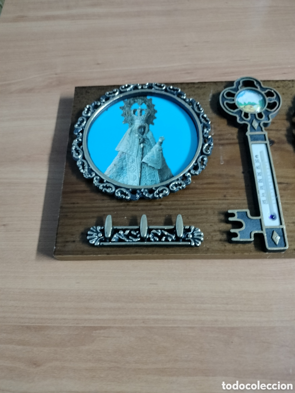 Antig&uuml;edades: Antiguo colgador de llaves - Foto 3