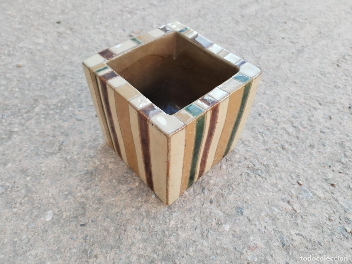 Antig&uuml;edades: macetero de ceramica esmaltada - Foto 4