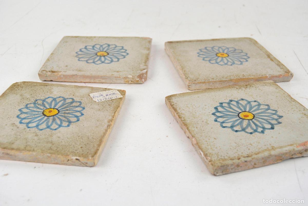 Antig&uuml;edades: Conjunto de 4 azulejos del siglo XVII. - Foto 2