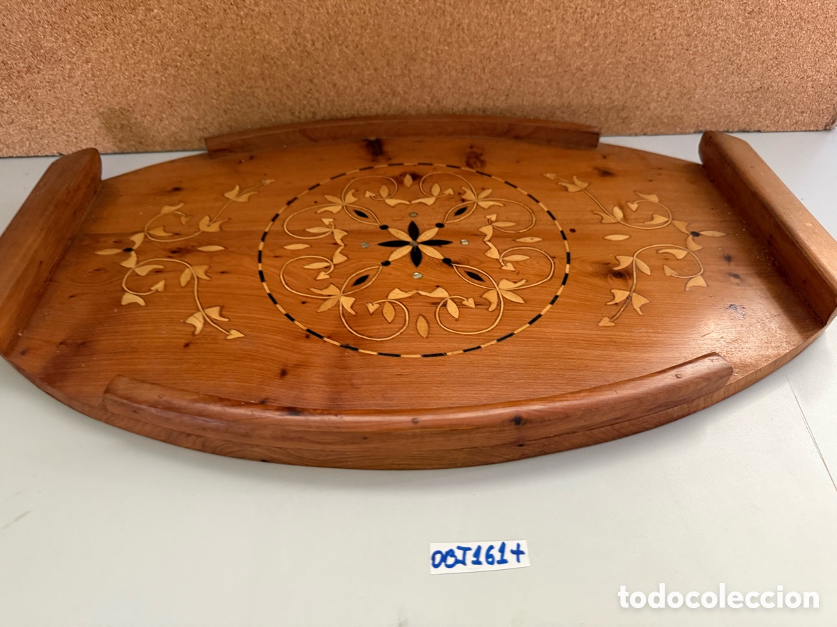 Antig&uuml;edades: Bandeja de servicio de madera con incrustaciones geom&eacute;tricas - Foto 2