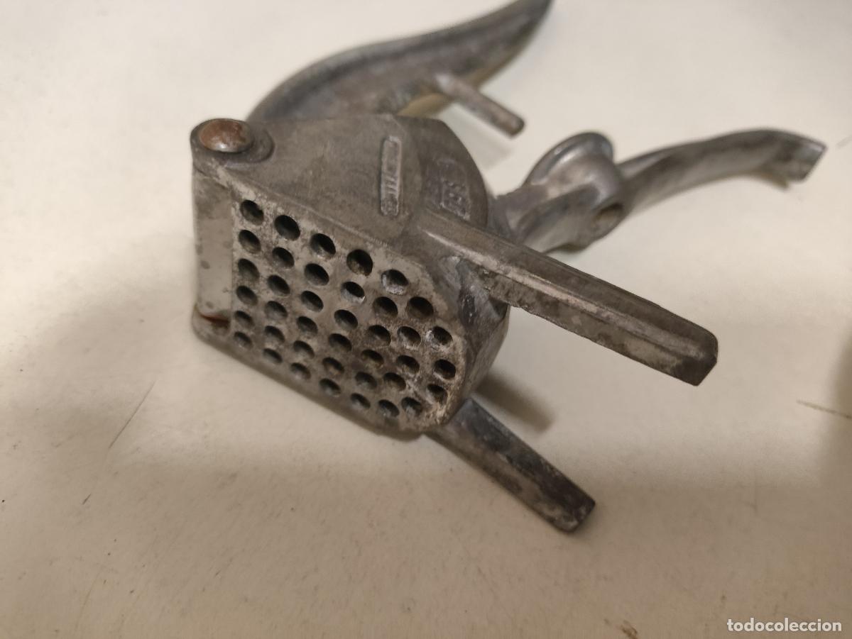 Antig&uuml;edades: ANTIGUO UTIL COCINA AJOS ACEITUNAS - Foto 2