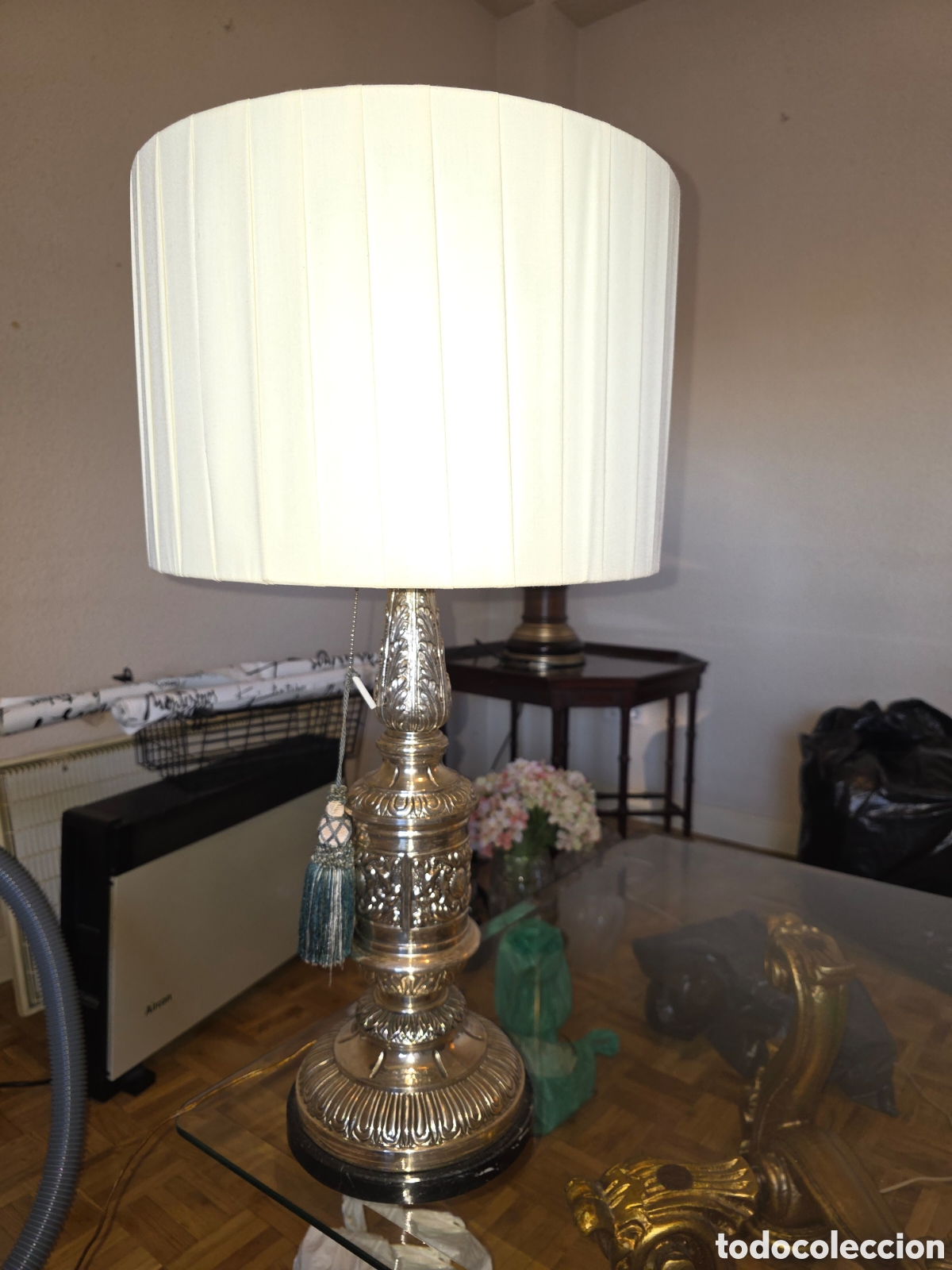 Antig&uuml;edades: Antigua l&aacute;mpara de mesa - Foto 1