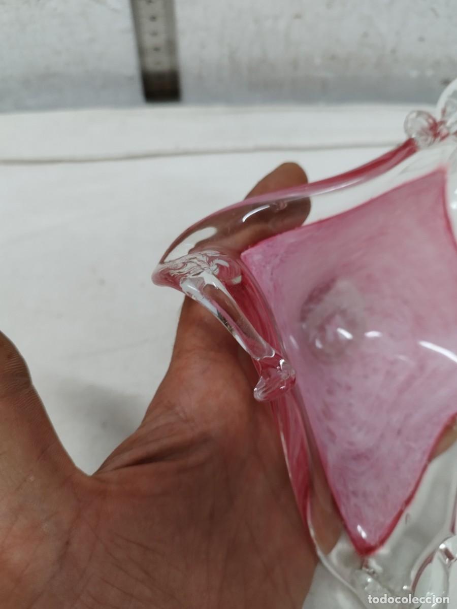 Antig&uuml;edades: Centro de mesa de cristal. Tipo cesto - Foto 2