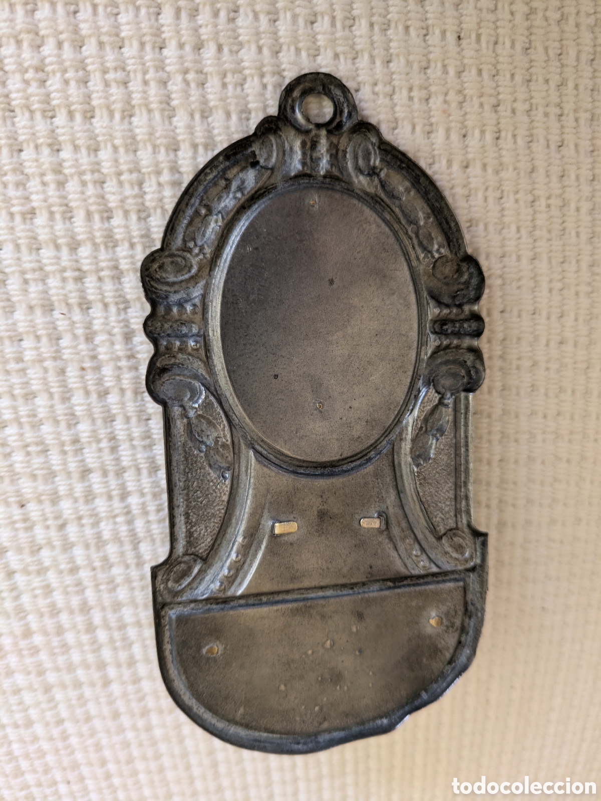 Antig&uuml;edades: Antigua benditera en metal y cristal - Foto 2