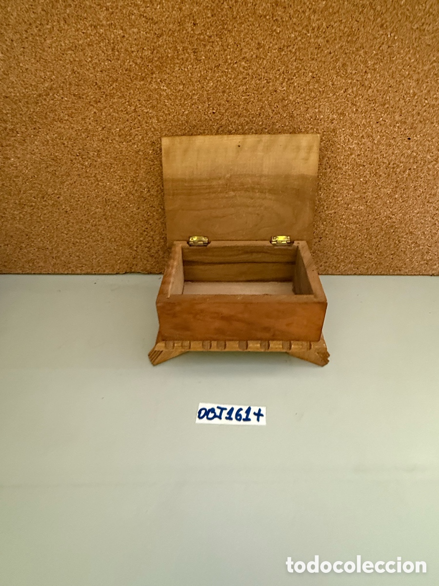 Antig&uuml;edades: Caja de madera recuerdo de Lugo - Foto 2