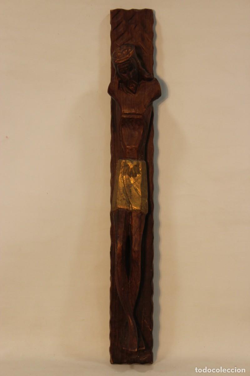 Antig&uuml;edades: Cristo de madera tallada artesanalmente - Foto 2