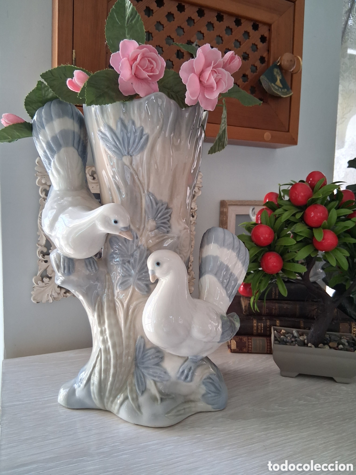 Antiguidades: Figura porcelana pareja de palomas