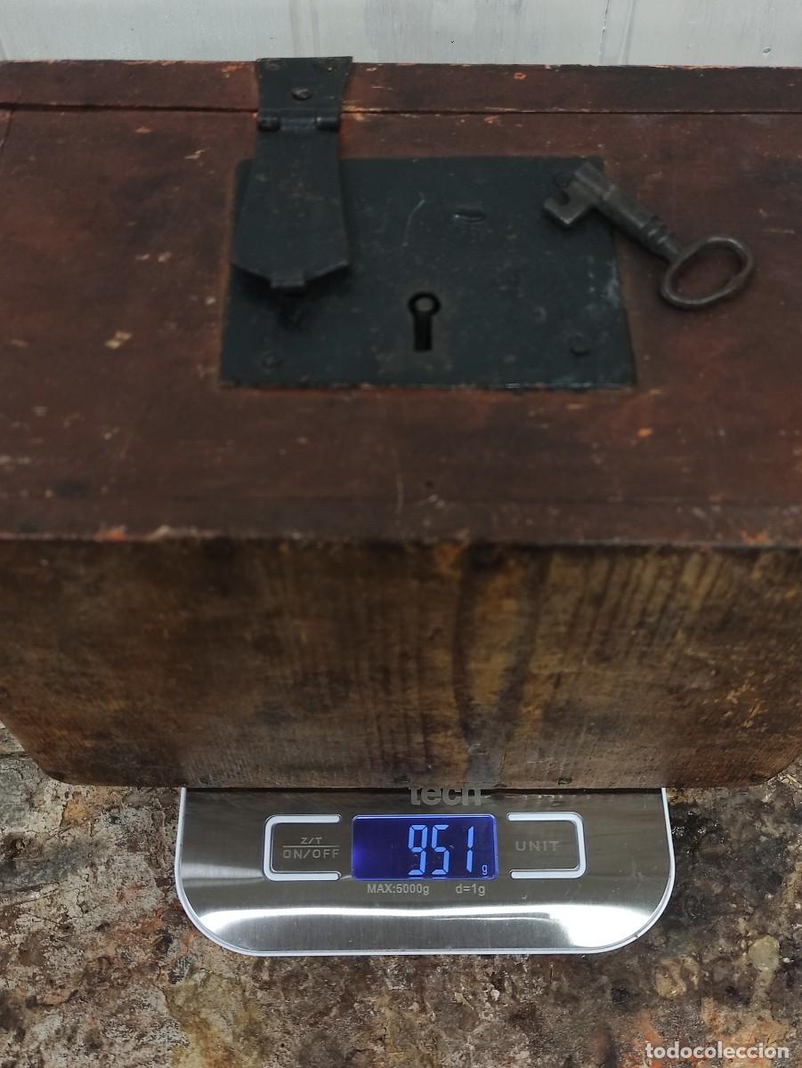 Antig&uuml;edades: Caja madera limosnero - Foto 10