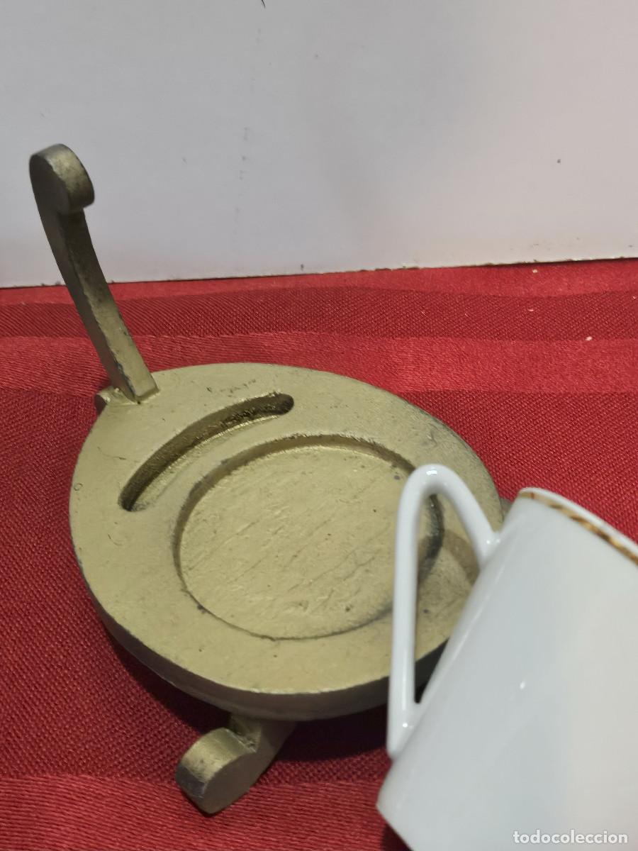Antig&uuml;edades: apoya taza y plato de madera - Foto 3
