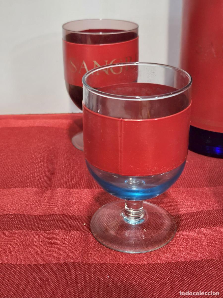 Antig&uuml;edades: ponchera de cristal azul y copas - Foto 2