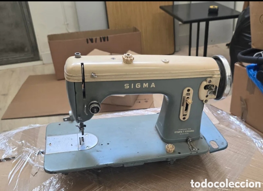 Antig&uuml;edades: Maquina de coser SIGMA - Foto 1