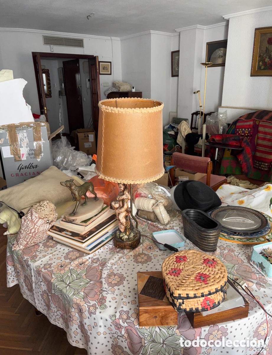 Antig&uuml;edades: L&aacute;mpara de mesa antigua con base decorativa - Foto 5