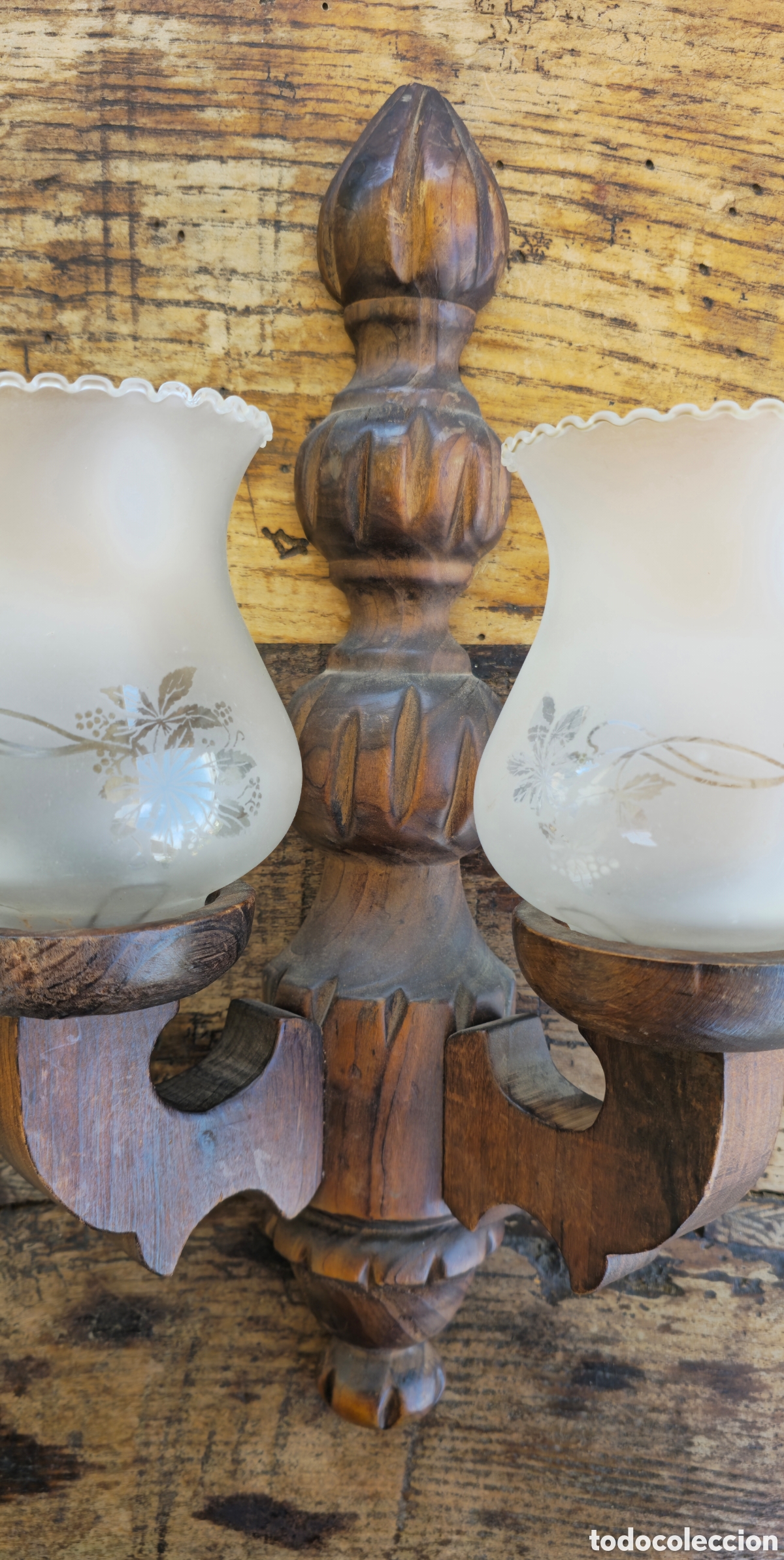 Antig&uuml;edades: Aplique madera y cristal - Foto 2