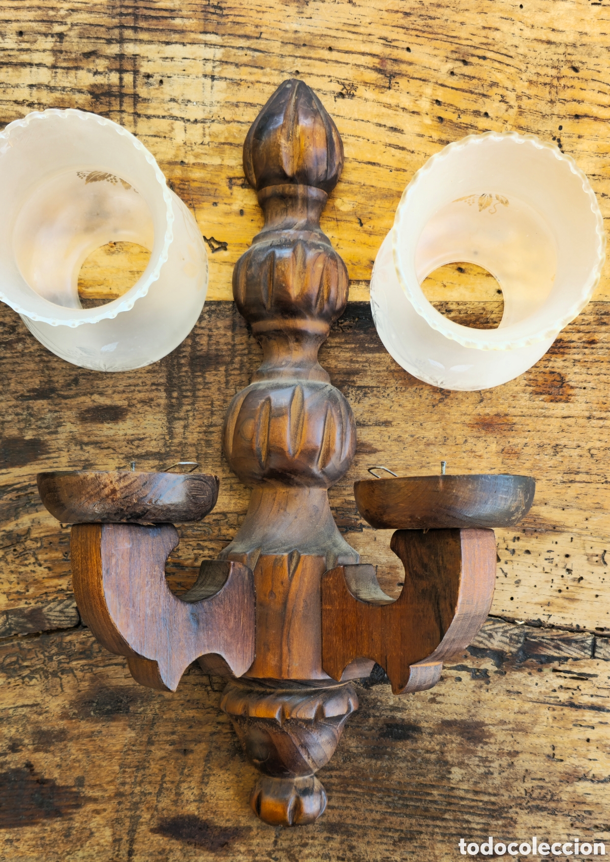 Antig&uuml;edades: Aplique madera y cristal - Foto 4