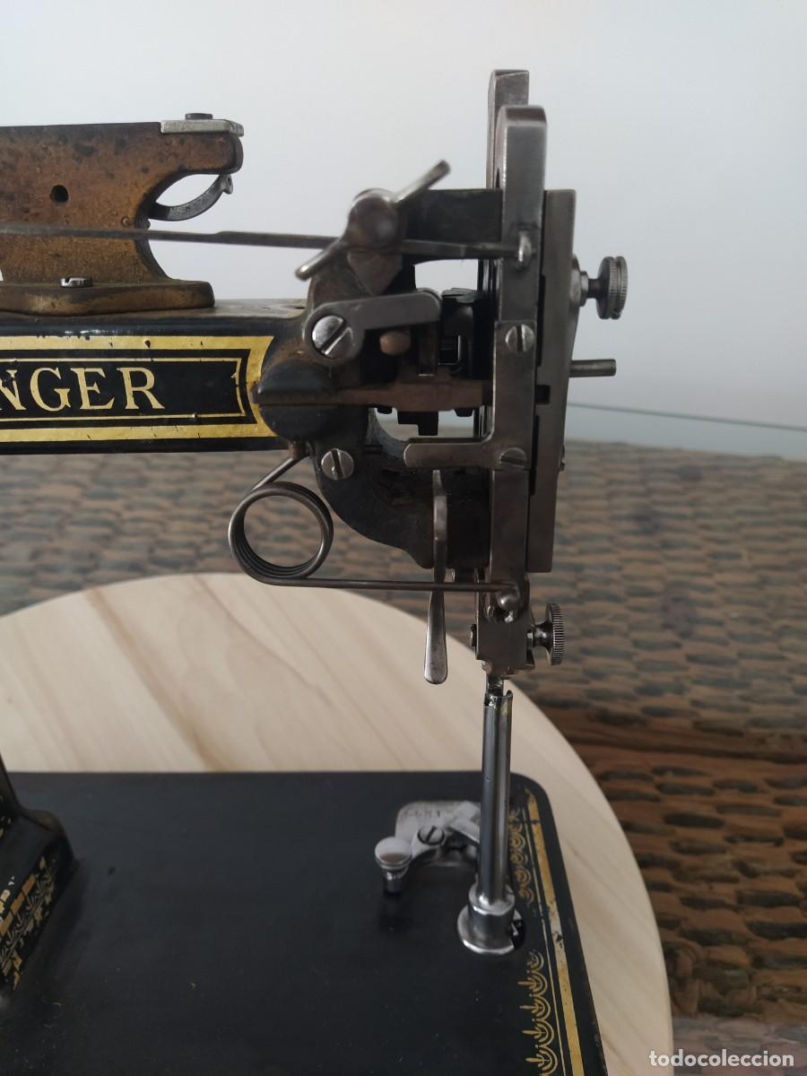 Antig&uuml;edades: Maquina de coser guantes - Foto 5