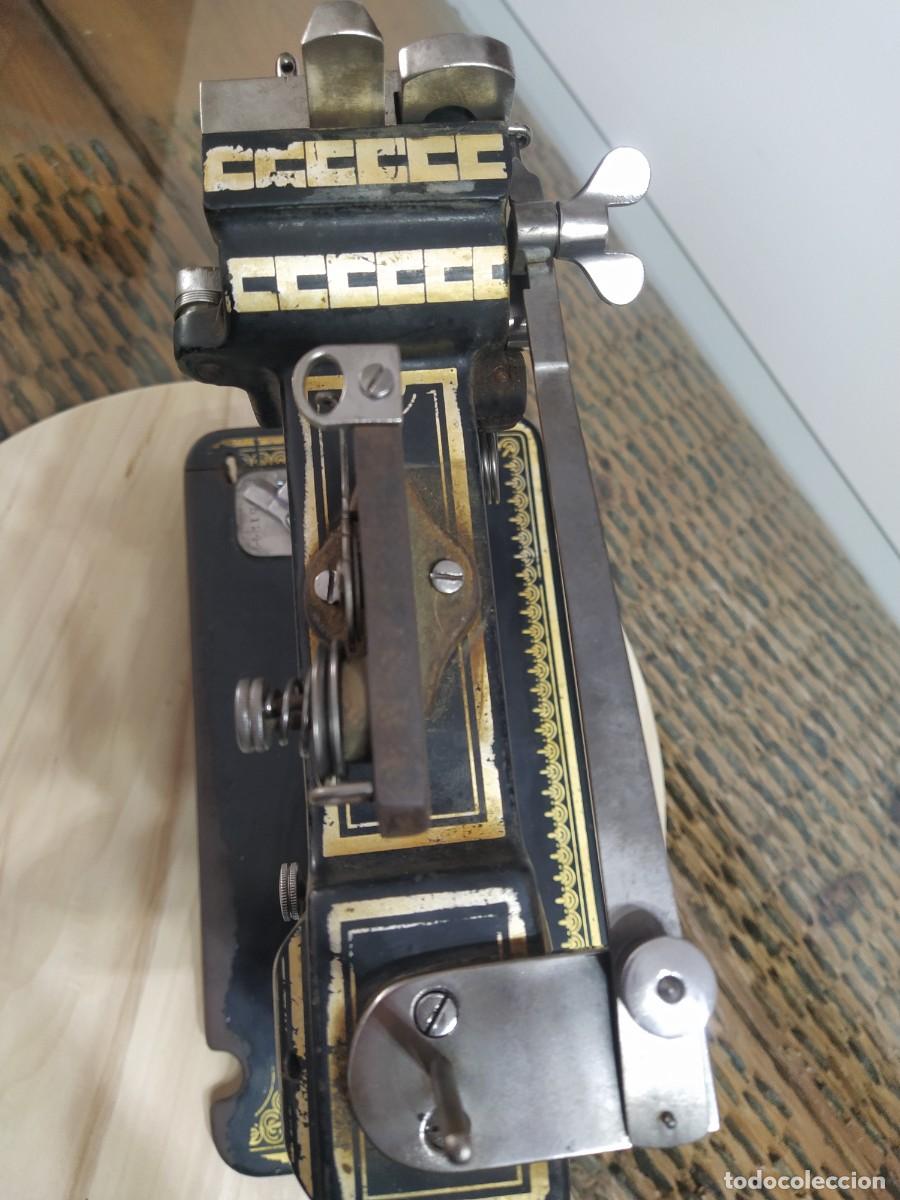 Antig&uuml;edades: Maquina de coser guantes - Foto 9