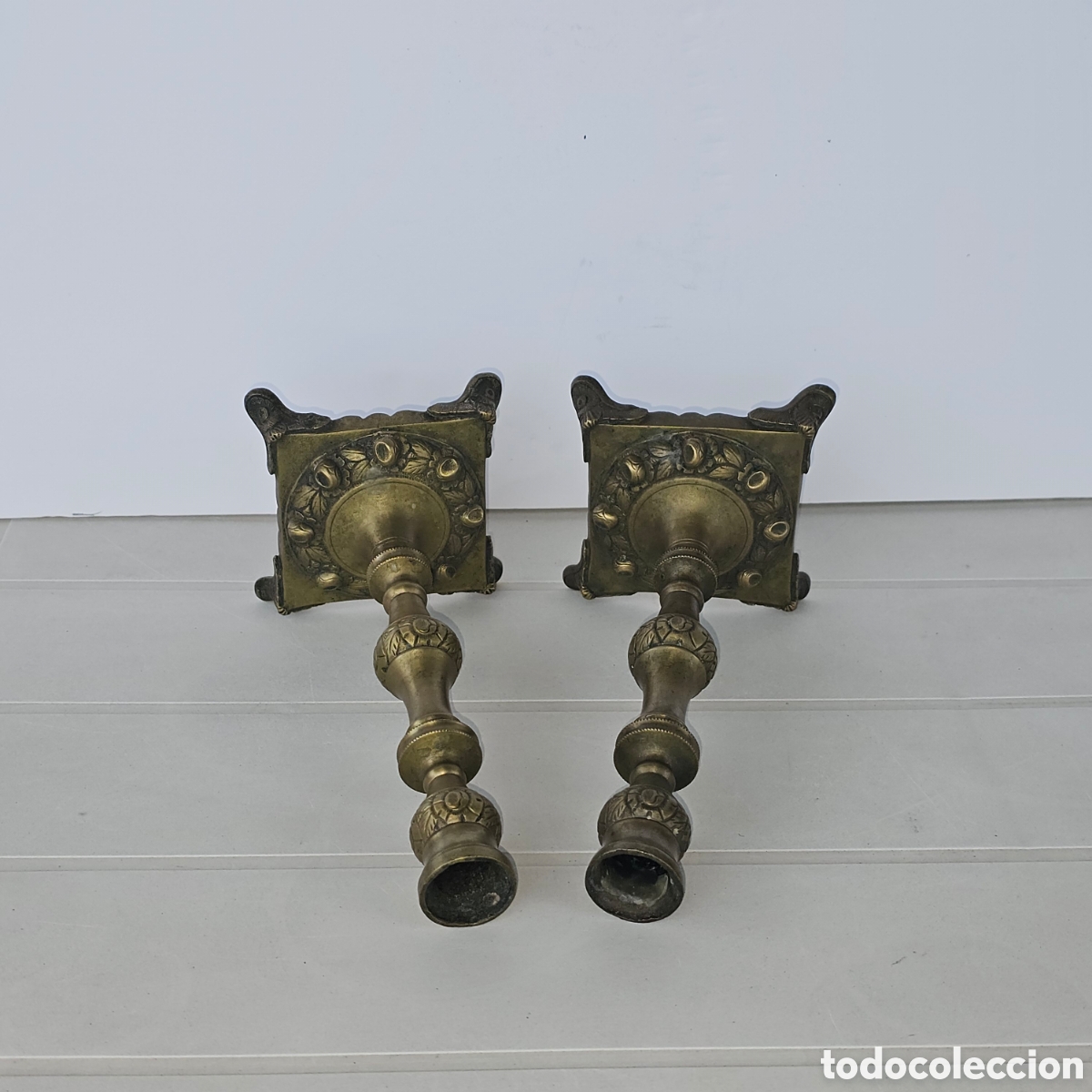 Antig&uuml;edades: CANDELABRO BRONCE TALLADO - Foto 5